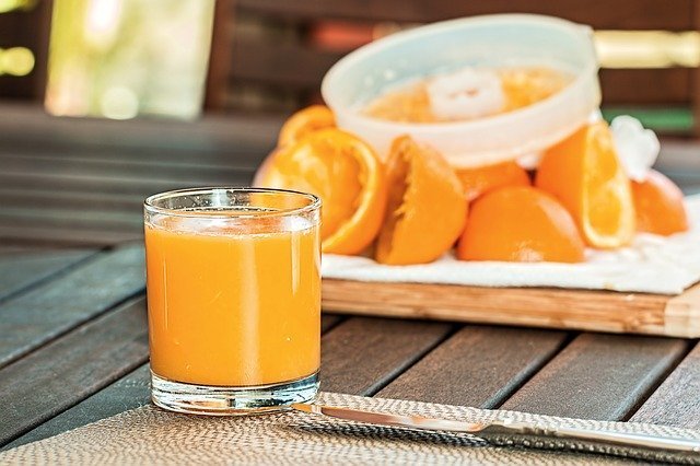 content fresh orange juice 1614822 640